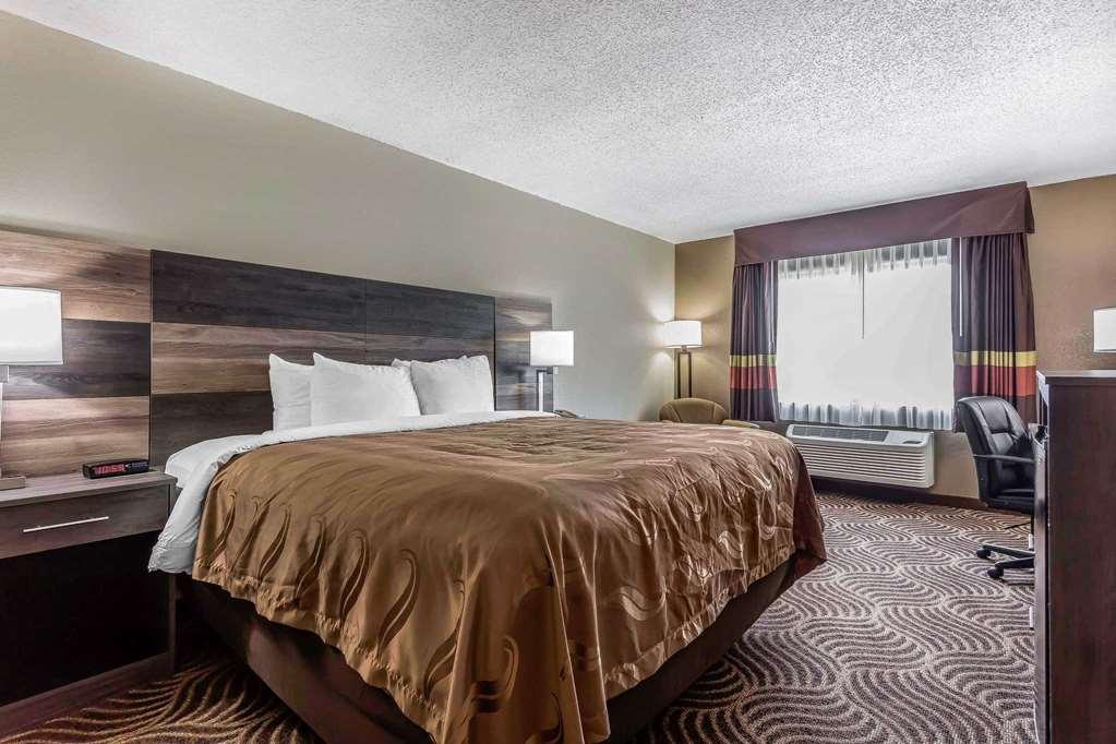 Quality Inn & Suites Salisbury Exteriör bild