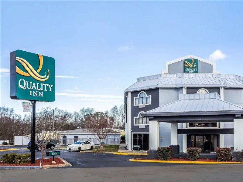 Quality Inn & Suites Salisbury Exteriör bild