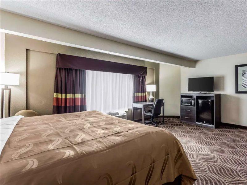 Quality Inn & Suites Salisbury Exteriör bild