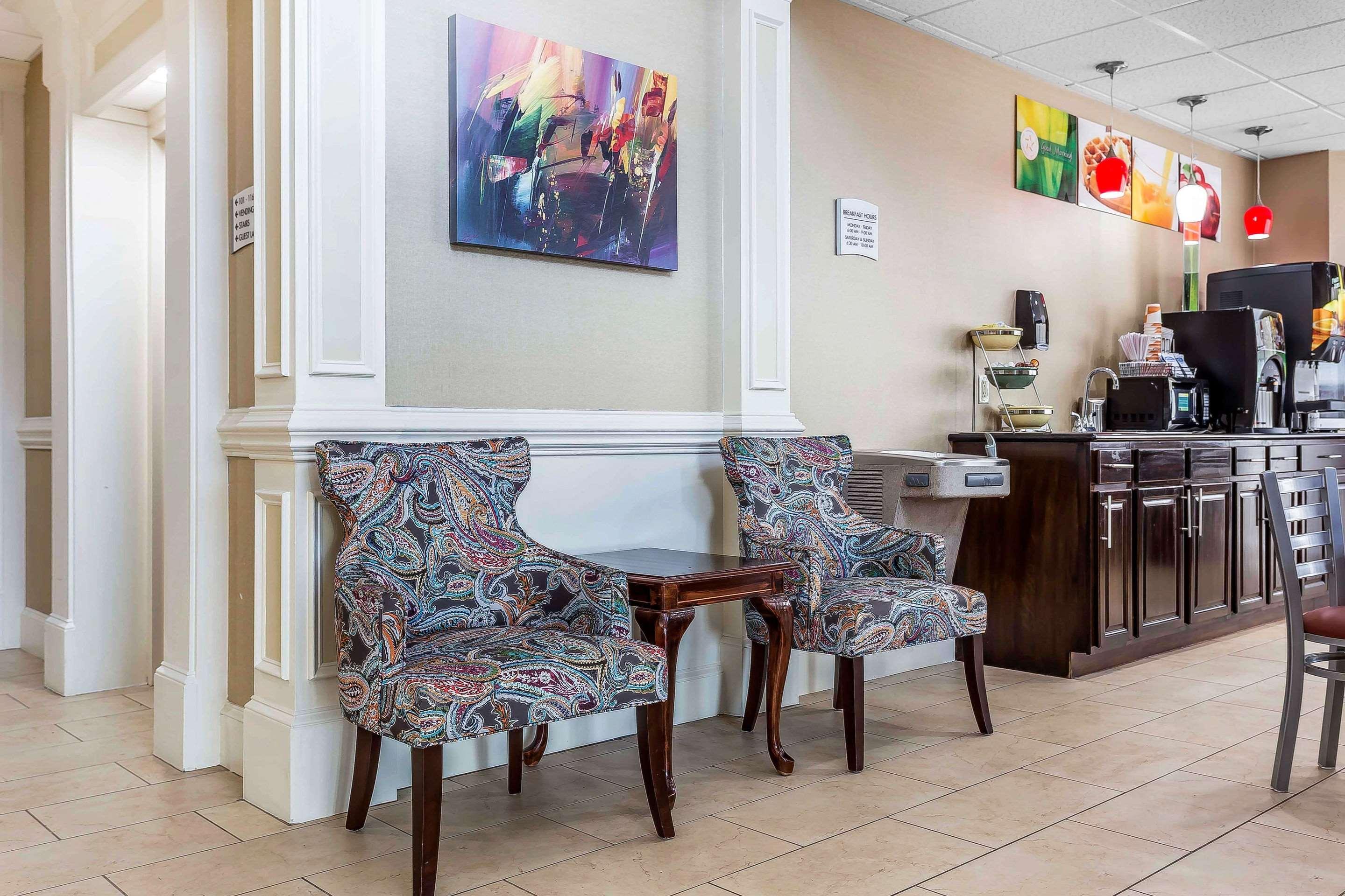Quality Inn & Suites Salisbury Exteriör bild
