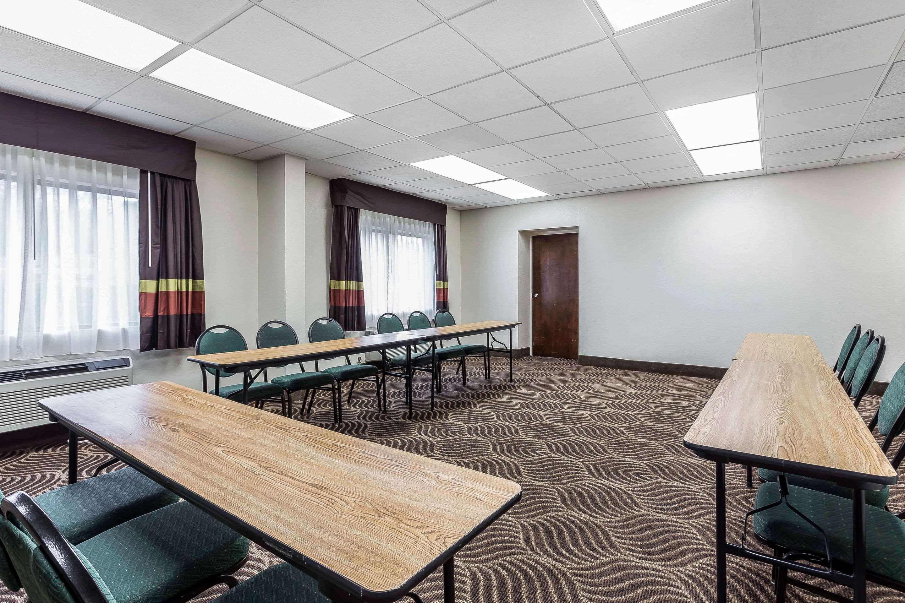 Quality Inn & Suites Salisbury Exteriör bild